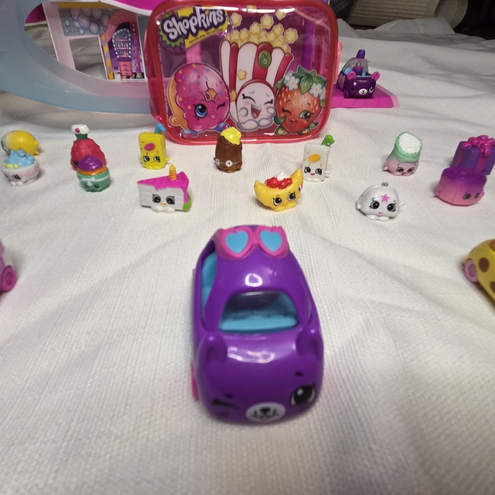 Shopkins Splash 'n' Go Spa Wash - W Color Changing Cutie Cars - Picture 5 of 6